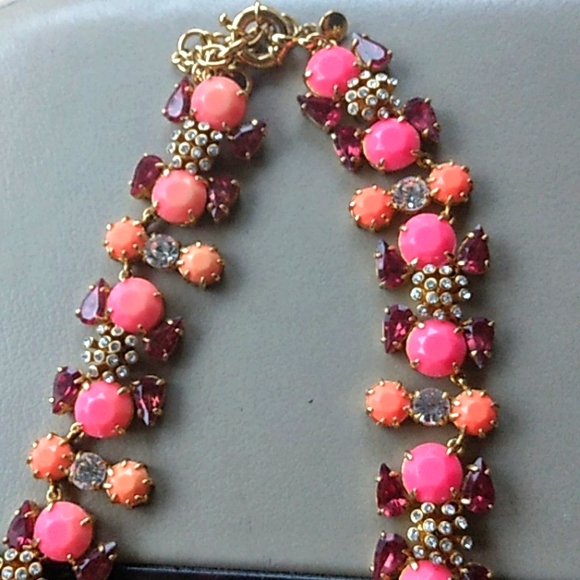 J Crew Brulee Coral Statement Necklace BARBIE PINK - Picture 7 of 15